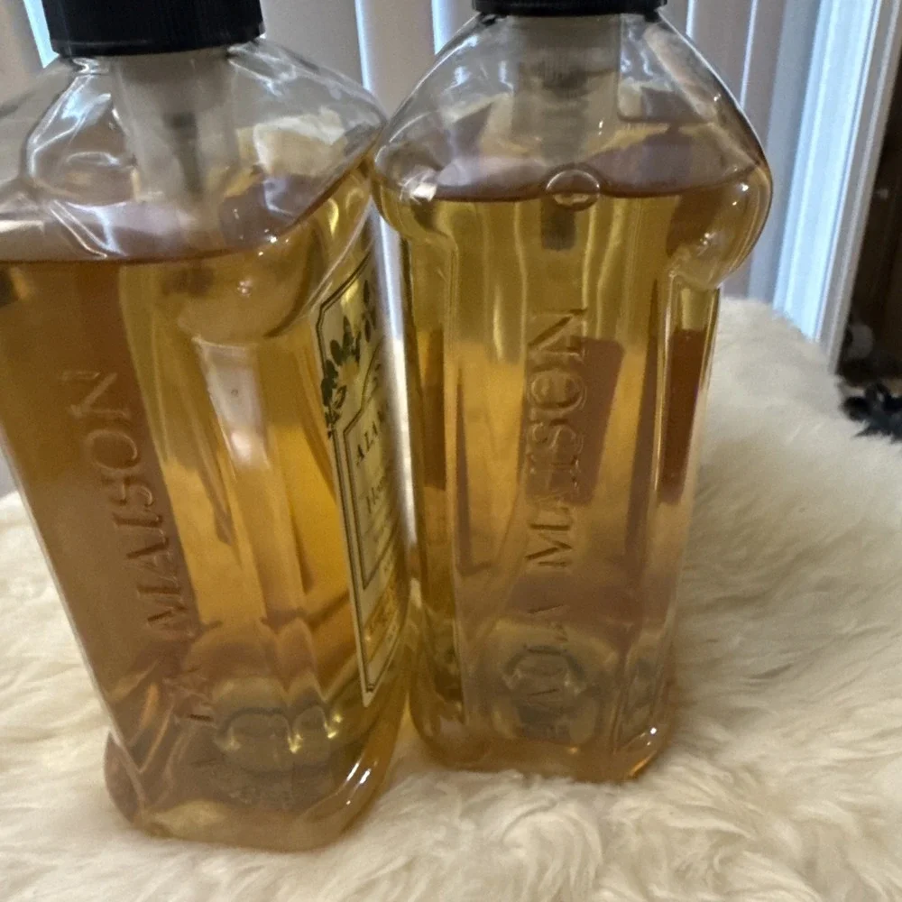 2 A La Maison Honeysuckle Olive Argan Oil Liquid Soap Hand Wash Body 16.9 oz